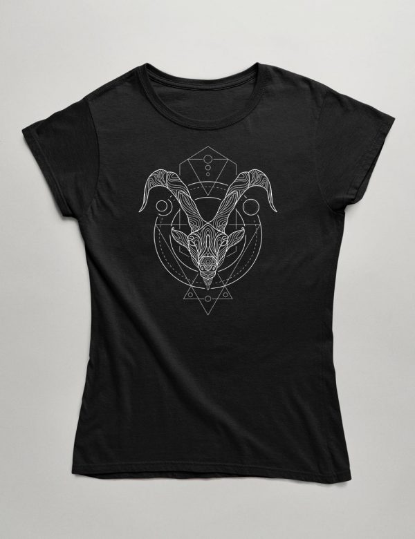 Womens Fashion fit T-Shirt The Spirit of Capricorn Front Black